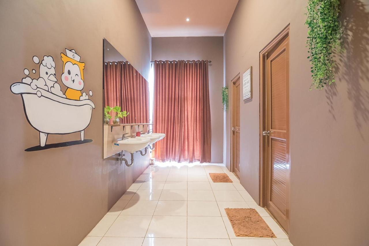 Reddoorz Hostel @ Grand Пангандаран Екстериор снимка