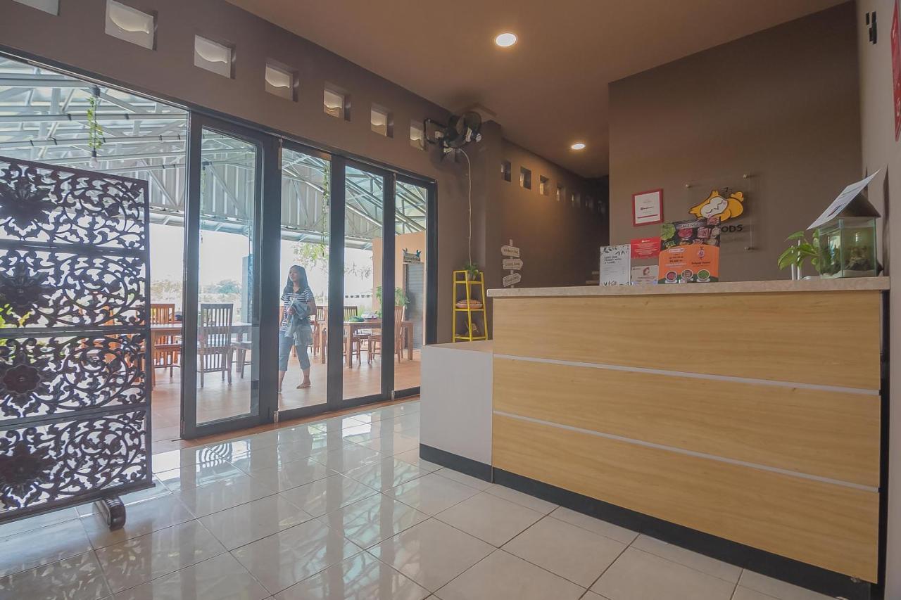 Reddoorz Hostel @ Grand Пангандаран Екстериор снимка